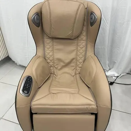 شقة Balenciaga *